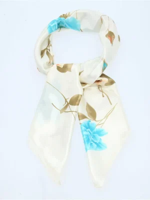 LENÇO DE CETIM FLORES